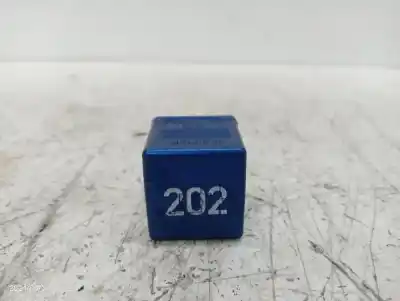 Second-hand car spare part relay for audi a4 b5 avant (8d5) 1.9 tdi oem iam references 8a0951253  899587