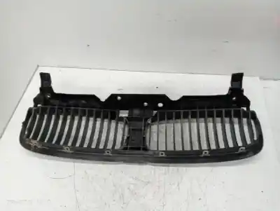 Second-hand car spare part front grille for bmw 7 (e65, e66, e67) 735 i, li oem iam references 51137037727  
