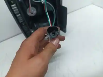 Автозапчасти б/у левый задний фонарь за mitsubishi montero v20 v40 2800 td glx 5-ptas. ссылки oem iam mb831089  