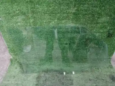 Автозапчасти б/у луна хранение спереди слева за mitsubishi montero v20 v40 2800 td glx 5-ptas. ссылки oem iam mb669908