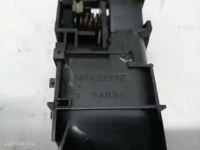 Автозапчастина б/у усередині передня права ручка для mitsubishi montero (v60/v70) 3.2 di-d avance посилання на oem iam mr432272  