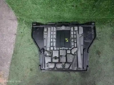 Автозапчасти б/у защитная крышка за audi a4 b5 avant (8d5) 1.9 tdi ссылки oem iam 8d0863824