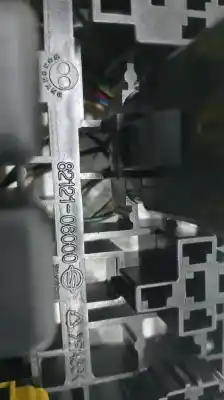 Second-hand car spare part fuse box unit for ssangyong korando 2.9 turbodiesel cat oem iam references 8212106000  