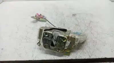 Second-hand car spare part left front door lock for nissan pickup d22 td doble cabina navara 4x4 oem iam references 805035p060  