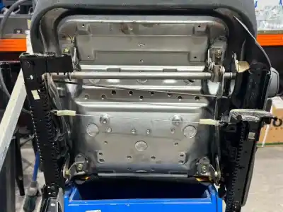 Second-hand car spare part left front seat for mitsubishi montero (v20/v40) 2.5 91kw oem iam references mr651148  