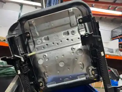 Second-hand car spare part right front seat for mitsubishi montero (v20/v40) 2.5 91kw oem iam references mr651149  