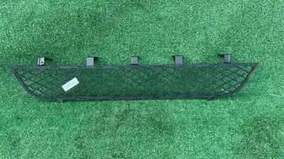 Автозапчастина б/у центральна решіта бампера для mitsubishi l 200 (ka0/kb0) cabina doble intense 4x4 посилання на oem iam 6402a073  