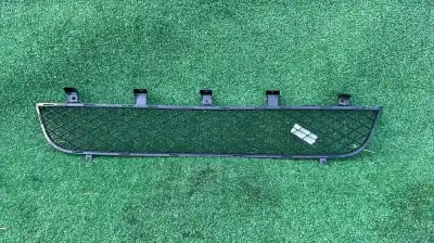 Автозапчастина б/у центральна решіта бампера для mitsubishi l 200 (ka0/kb0) cabina doble intense 4x4 посилання на oem iam 6402a073  