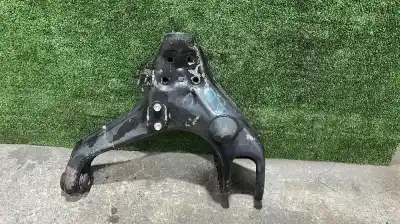 Автозапчастина б/у передній правий нижний рычаг підвіски для mitsubishi montero (v20/v40) 2.5 91kw посилання на oem iam vmn150412