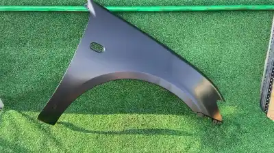 Автозапчастина б/у передне праве крило для mitsubishi l 200 k6 7 2500 td glx 4-ptas. посилання на oem iam 5220a818  