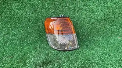 Автозапчасти б/у правый передний пилот за mitsubishi montero v20 v40 2800 td glx 5-ptas. ссылки oem iam mb831082