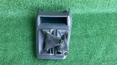 Автозапчастина б/у центральна консоль для mitsubishi montero (v20/v40) 2.5 91kw посилання на oem iam mr471883