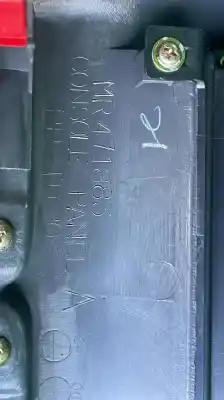 Second-hand car spare part center console for mitsubishi montero (v20/v40) 2.5 91kw oem iam references mr471883  