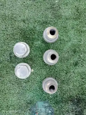 Автозапчастина б/у набір болтів колеса для land rover discovery iv (l319) 5.0 v8 4x4 посилання на oem iam anr2763mmm  