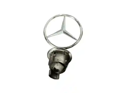 Gebrauchtes Autoersatzteil EMBLEM zum MERCEDES-BENZ CLASE E (BM 211) BERLINA OM 647.961 OEM-IAM-Referenzen A2028800186  