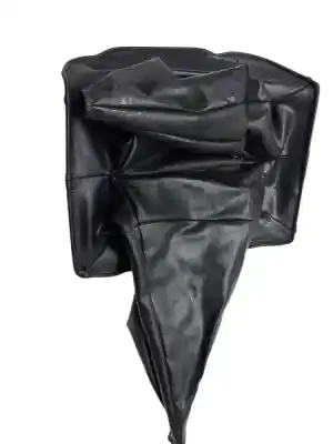 Pièce détachée automobile d'occasion SOUFFLET DE LEVIER DE VITESSES pour NISSAN PICKUP (D22) YD25DDTI Références OEM IAM 74967VK300  