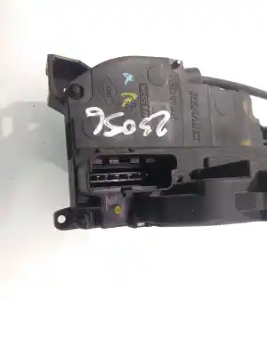Peça sobressalente para automóvel em segunda mão fechadura da porta dianteira direita por renault kangoo be bop 106 cv / 78 kw referências oem iam 