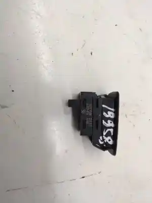 Peça sobressalente para automóvel em segunda mão botão / interruptor elevador vidro traseiro direito por bmw serie 1 berlina (e81/e87) 118d referências oem iam 6945874  