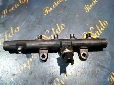 Pièce détachée automobile d'occasion Rampe D'injecteur pour RENAULT SCENIC II 1.5 dCi Diesel 106 CV / 78 KW Références OEM IAM A2C20001221 8200397346 5WS40154