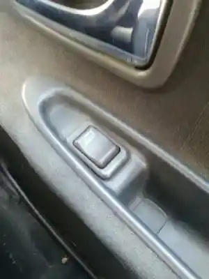 Peça sobressalente para automóvel em segunda mão Botão / Interruptor Elevador Vidro Traseiro Direito por VOLVO S40 BERLINA 1.6 CAT Referências OEM IAM   