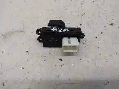 Peça sobressalente para automóvel em segunda mão botão / interruptor elevador vidro traseiro direito por hyundai i30 2.0 crdi cat referências oem iam 