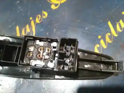Pezzo di ricambio per auto di seconda mano interruttore alzacristalli anteriore destro per kia rio 1.3 cat riferimenti oem iam   