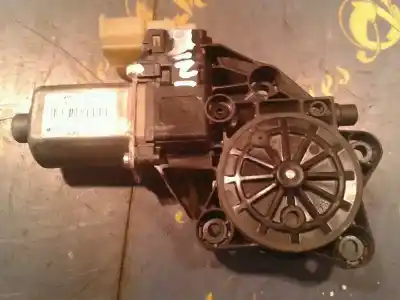 Piesă de schimb auto la mâna a doua MOTORAS MACARA GEAM FATA DREAPTA pentru MINI MINI-N/MG31  Referințe OEM IAM  RM 11106001 BMW 2757044