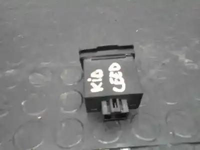 Pezzo di ricambio per auto di seconda mano modulo elettronico per kia cee´d 2.0 crdi riferimenti oem iam 202006806  
