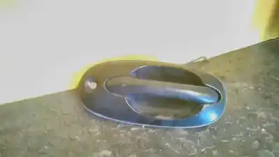 Second-hand car spare part Exterior Right Front Door Handle for KIA CARNIVAL CARNIVAL (2006 - 2012) OEM IAM references   