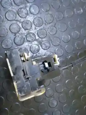 Pezzo di ricambio per auto di seconda mano serratura porta anteriore destra per renault clio ii fase ii (b/cb0) 1.5 dci diesel 65 cv / 48 kw riferimenti oem iam   