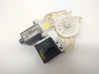 Recambio de automóvil de segunda mano de MOTOR ELEVALUNAS TRASERO DERECHO para OTRAS MARCAS MEGANE III SPORT TOURER  referencias OEM IAM 827306548R  