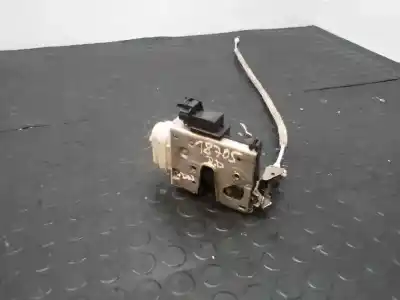 Автозапчасти б/у ЗАМОК ПЕРЕДНЕЙ ПРАВОЙ ДВЕРИ за AUDI A4 B5 AVANT (8D5)  ссылки OEM IAM 4D1837016D  