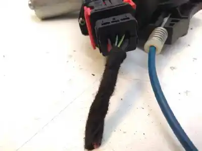 Автозапчастина б/у регулятор переднього правого скла для opel corsa d 1.2 cat (a 12 xer / ldc) посилання на oem iam 72017003  