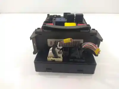 Pièce détachée automobile d'occasion boîtes à fusibles pour renault laguna grandtour (k56) 1.8 cat références oem iam 8200096831  