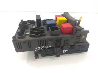 Pièce détachée automobile d'occasion boîtes à fusibles pour renault laguna grandtour (k56) 1.8 cat références oem iam 8200096831  