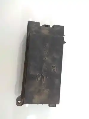 Peça sobressalente para automóvel em segunda mão caixa de fusíveis e relés por kia sorento 2.5 crdi concept referências oem iam 911603e040  