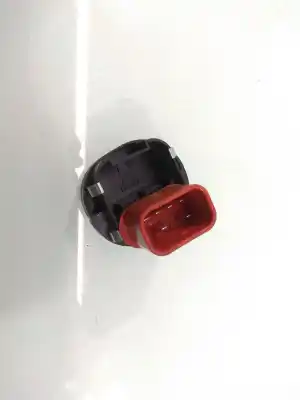 Peça sobressalente para automóvel em segunda mão Botão / Interruptor Elevador Vidro Dianteiro Direito por FORD FIESTA (CBK) 1.4 TDCi CAT Referências OEM IAM   