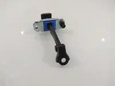 Автозапчасти б/у дверной фиксатор за kia stonic (ybcuv) 1.0 tgdi cat ссылки oem iam 