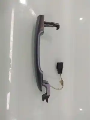 Peça sobressalente para automóvel em segunda mão puxador exterior frente direito por renault laguna iii 2.0 16v e85 cat (etanol) referências oem iam 