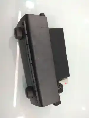 Pezzo di ricambio per auto di seconda mano controllo climatico per ssangyong kyron 2.0 riferimenti oem iam 6870009020 kpts0a1ks5p015165 