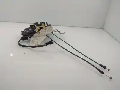 Second-hand car spare part left front door lock for kia carnival 2.9 crdi vgt active oem iam references   4 cables