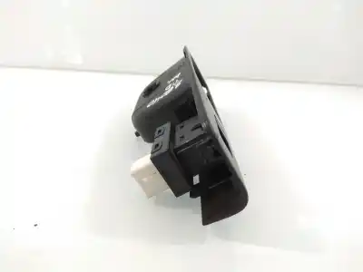 Автозапчастина б/у управління склами задніх правіх для kia cee'd sw (ed) 1.6 crdi 115 посилання на oem iam 823611h000  