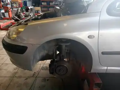 Автозапчасти б/у левое переднее крыло за PEUGEOT 307 (S1) 2.0 HDi FAP CAT ссылки OEM IAM   