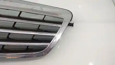 Second-hand car spare part front grille for mercedes-benz clase e (w212) familiar 2.1 cdi cat 204 cv / 150 kw oem iam references a2128801083 wdd2120031a003542 