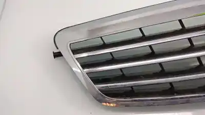 Second-hand car spare part front grille for mercedes-benz clase e (w212) familiar 2.1 cdi cat 204 cv / 150 kw oem iam references a2128801083 wdd2120031a003542 