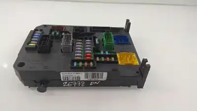 Peça sobressalente para automóvel em segunda mão caixa de fusíveis e relés por peugeot 508 1.6 hdi fap referências oem iam 9664992380