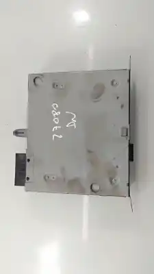 Second-hand car spare part audio system / radio cd for citroen c4 lim. 1.4 16v 95 cv / 70 kw oem iam references 9801189780