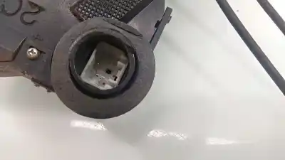 Автозапчастина б/у замок передній праві двері для toyota yaris (ksp9/scp9/nlp9) 1.4 turbodiesel cat посилання на oem iam  vnkkc98370a157755 