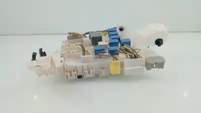 Pezzo di ricambio per auto di seconda mano scatola relè/fusibili per suzuki vitara 1.9td vitara 1.9td riferimenti oem iam aa1a4881