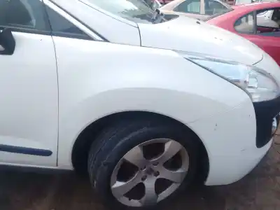 Peça sobressalente para automóvel em segunda mão guarda-lamas dianteiro direito por peugeot 3008 2011 referências oem iam 